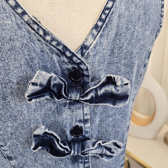 ADORABLE BOW DRESS, LIGHT WASH DENIM 💙 - Picture 12 of 16